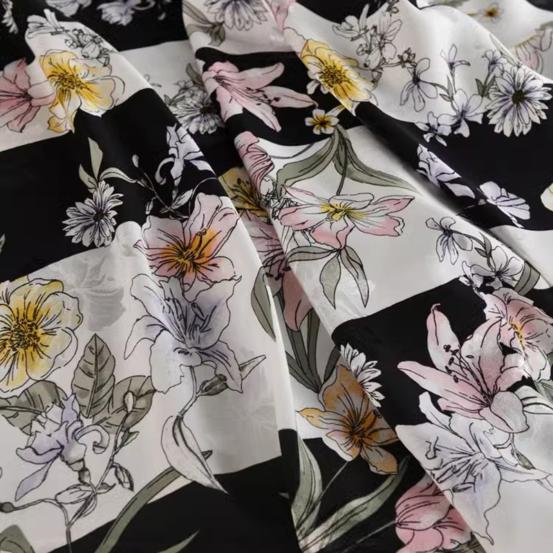 Tissu en Coton Imprimé Floral  - Sewing Jackets avis et prix